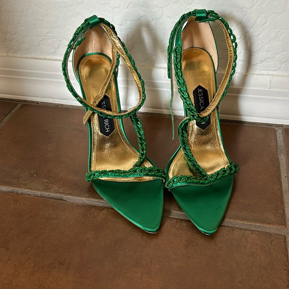 Jessica Rich heels. Size 38. Size 8.